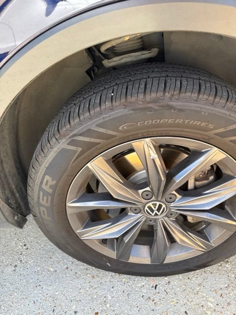 Used 2022 Volkswagen Tiguan SE FWD image 11