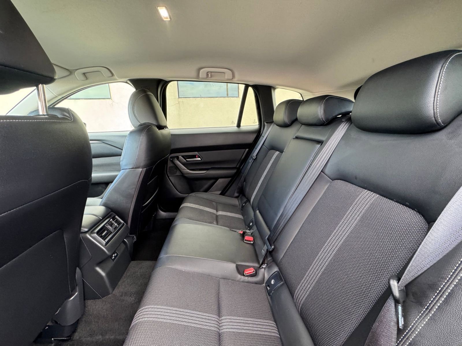 Used 2025 MAZDA CX-50 AWD 2.5 S w/ Select Package image 24