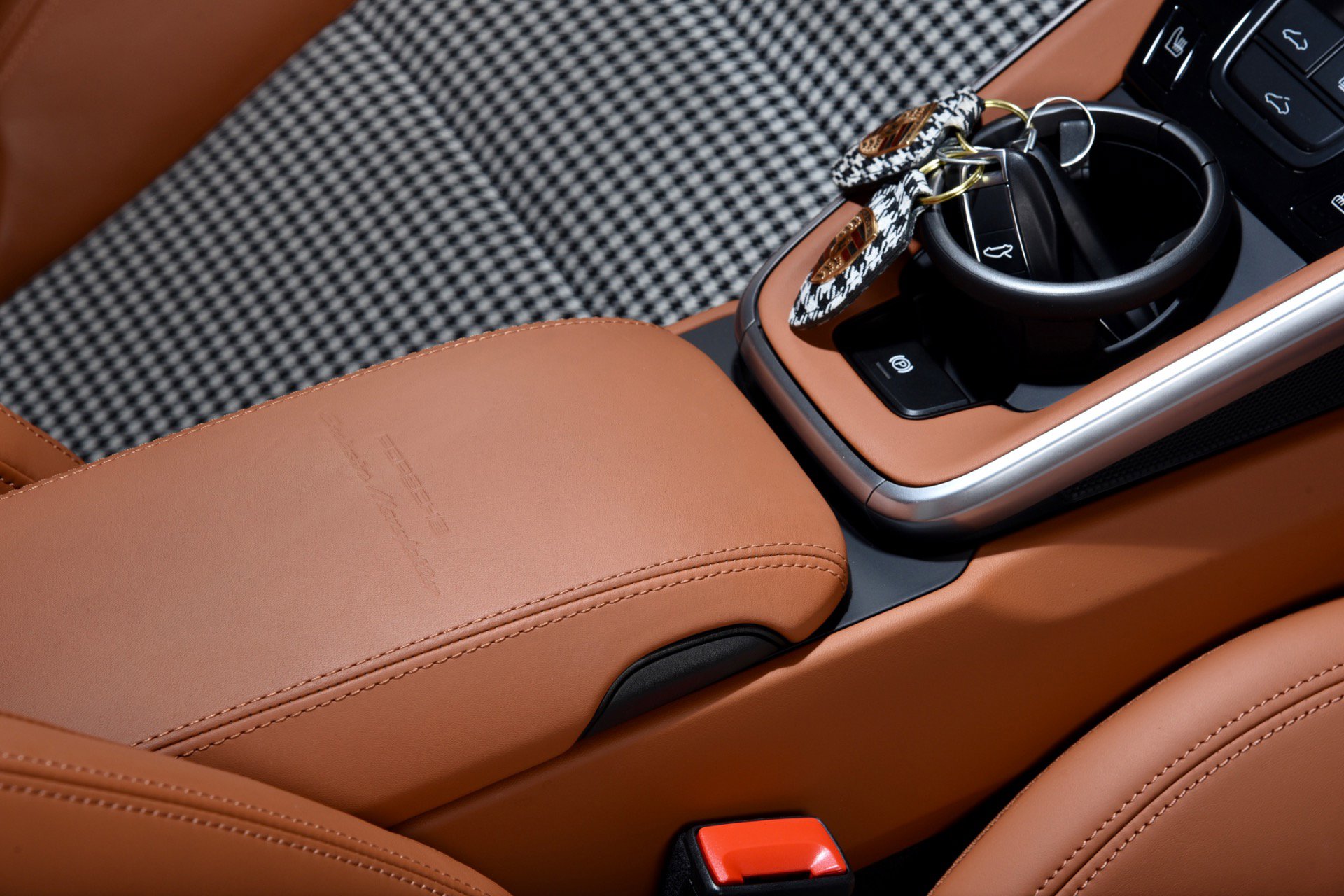 Used 2024 Porsche 911 Carrera S image 9