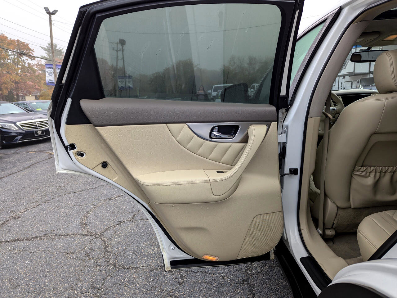 Used 2010 INFINITI FX35 AWD w/ Navigation Pkg image 34