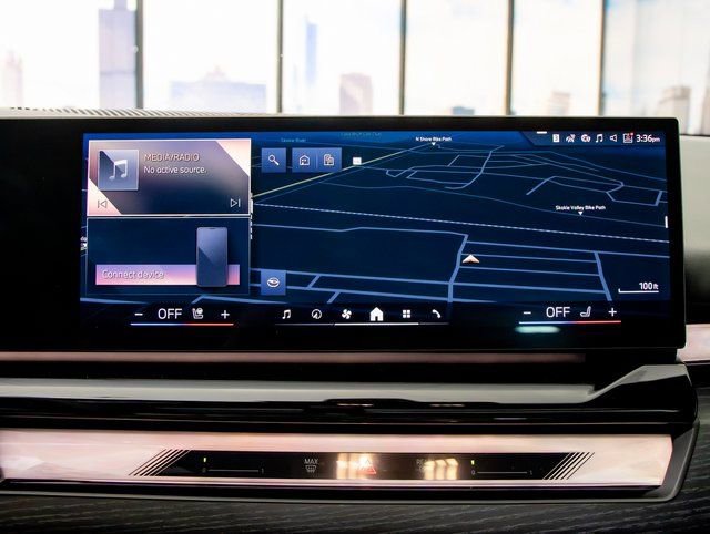 Used 2026 BMW 540i xDrive w/ Executive Package image 18