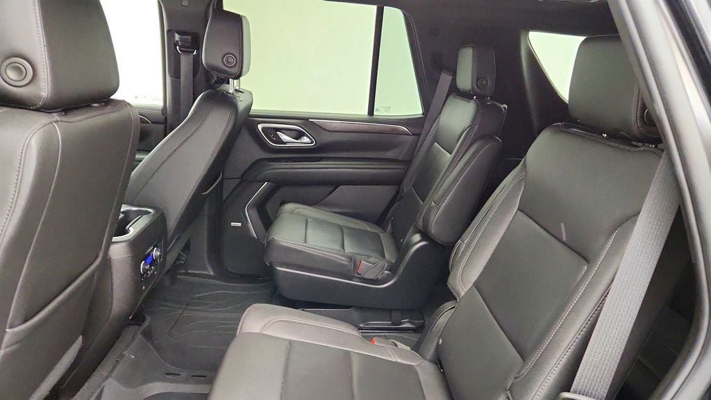 Used 2023 Chevrolet Tahoe Z71 w/ Luxury Package AWD/4WD image 22