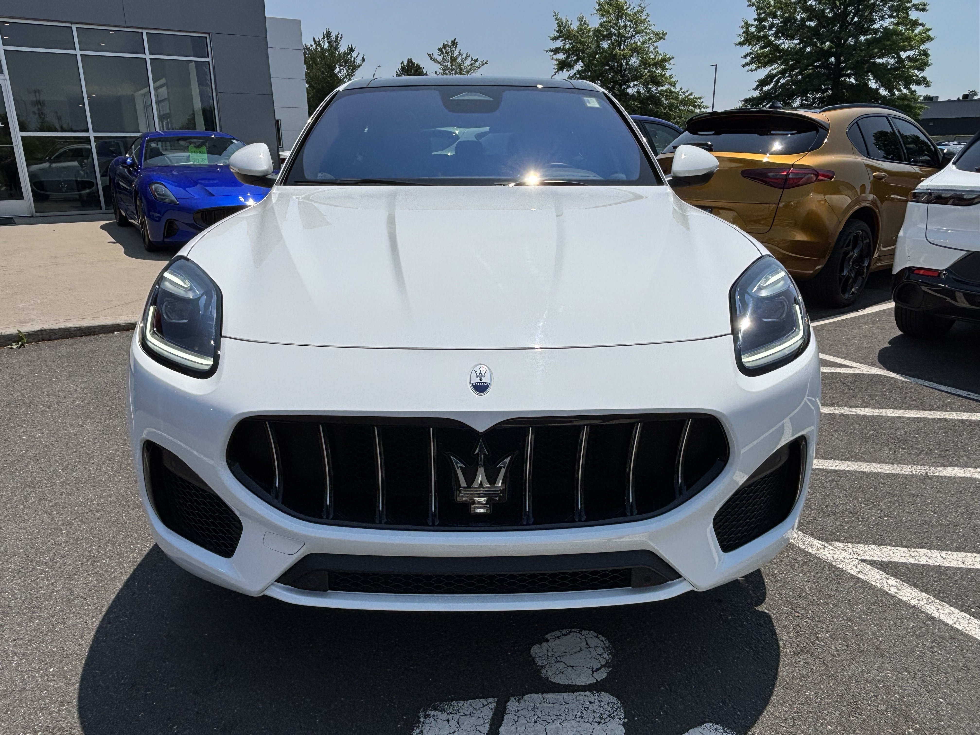 Used 2025 Maserati Grecale Folgore AWD/4WD image 12