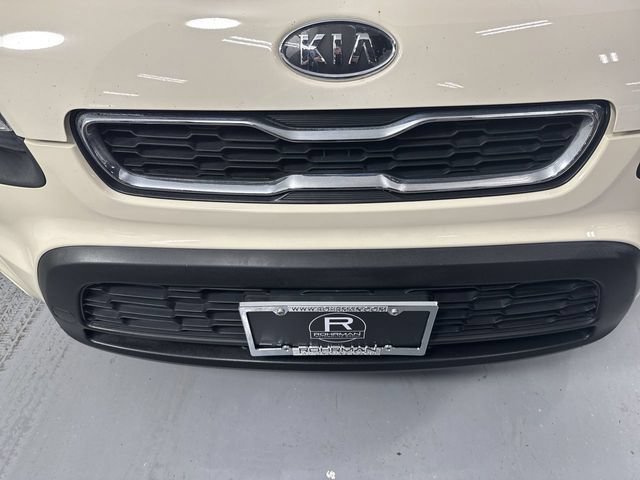 Used 2012 Kia Soul FWD image 23