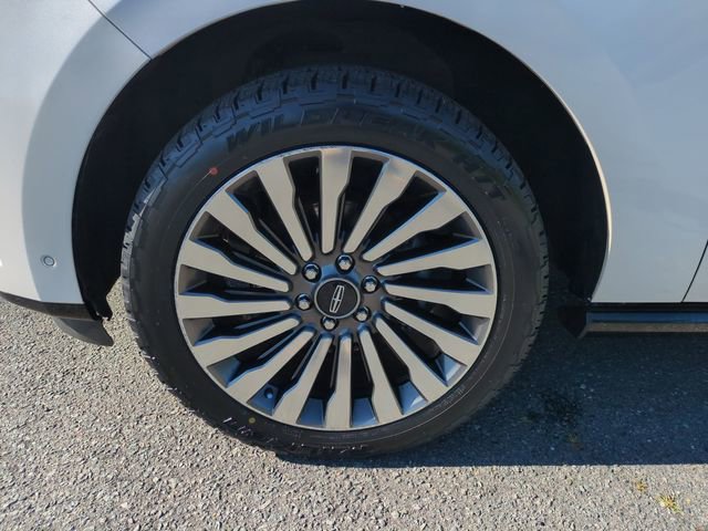 Used 2018 Lincoln Navigator Reserve w/ Technology Package AWD/4WD image 10