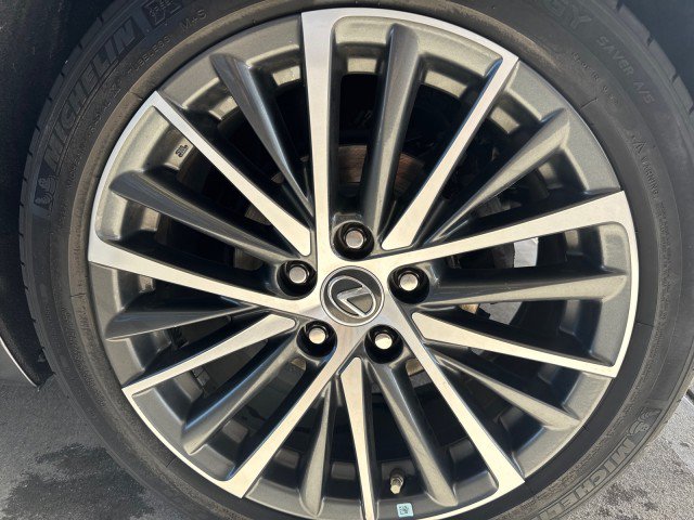 Used 2023 Lexus ES 250 w/ Premium Package AWD/4WD image 5