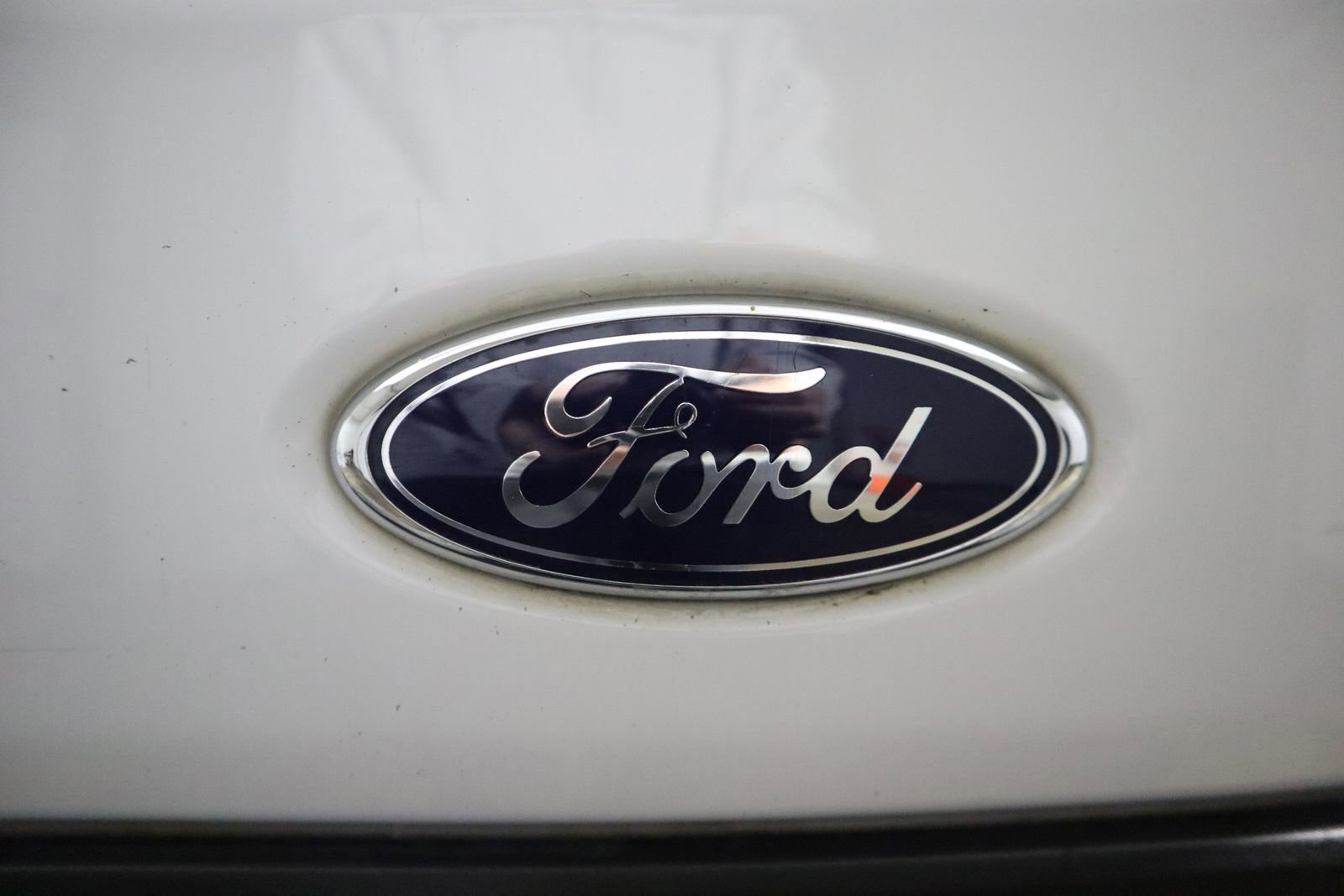 Used 2020 Ford Transit 150 Low Roof AWD image 12