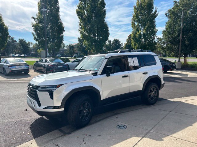 Used 2024 Lexus GX 550 AWD/4WD image 3