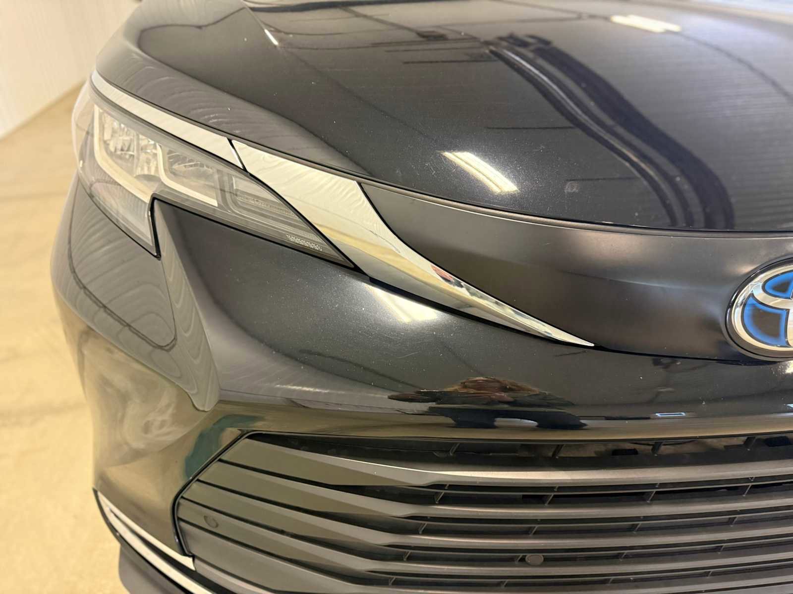 Certified 2023 Toyota Sienna XLE AWD/4WD image 7