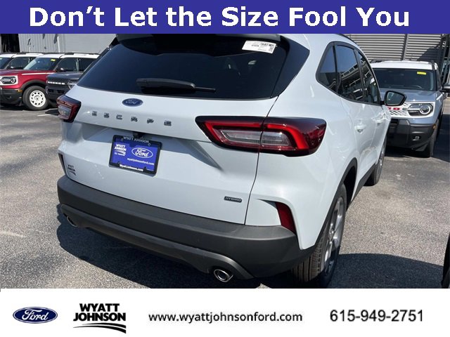 New 2025 Ford Escape ST-Line w/ Equipment Group 301A image 3