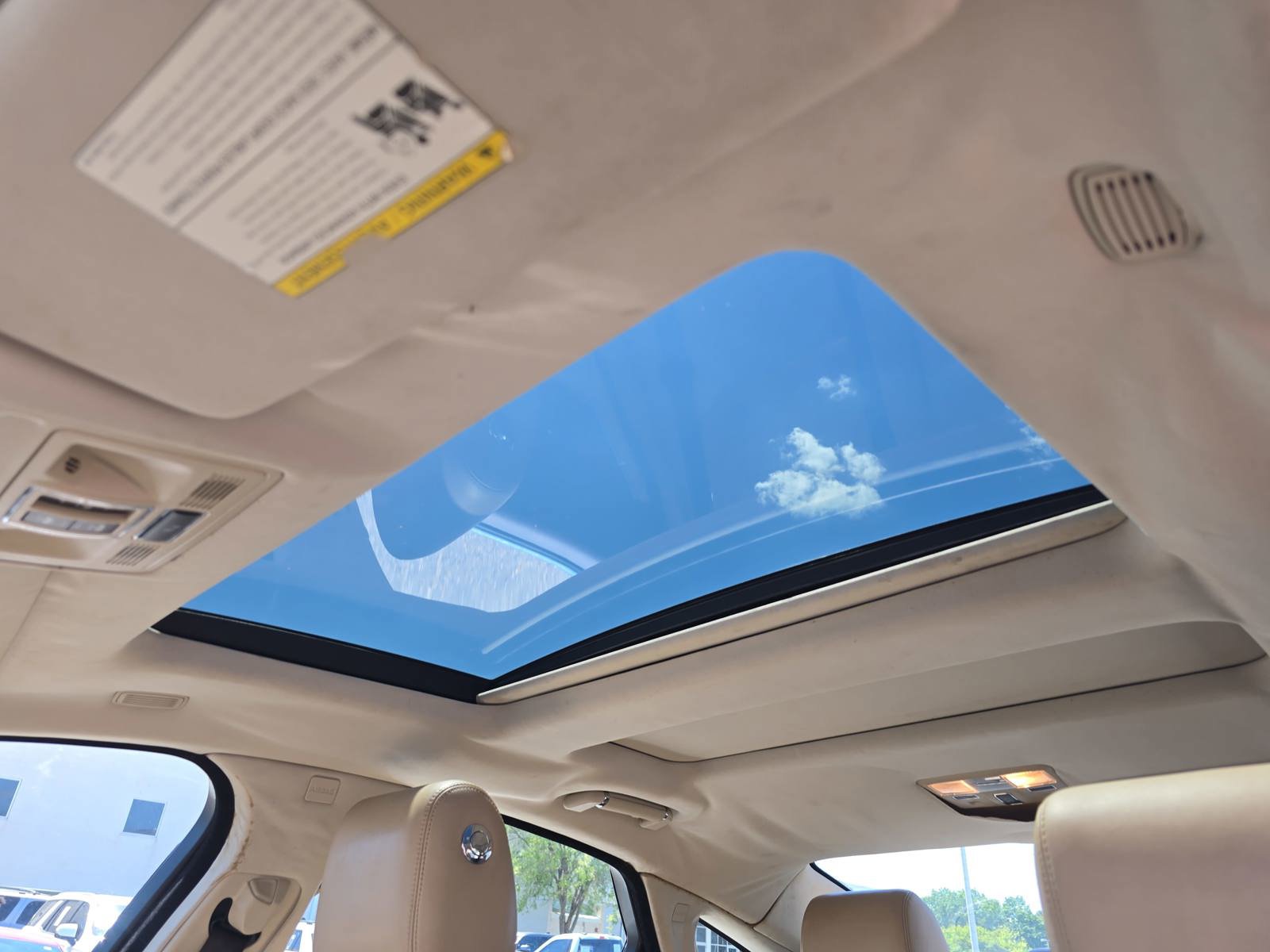 Used 2013 Jaguar XJ image 32