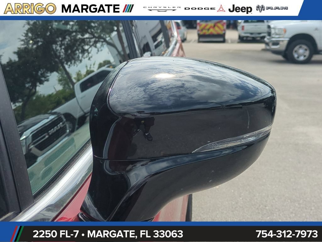 New 2027 Chrysler Pacifica Limited w/ Family Tech Group FWD image 12