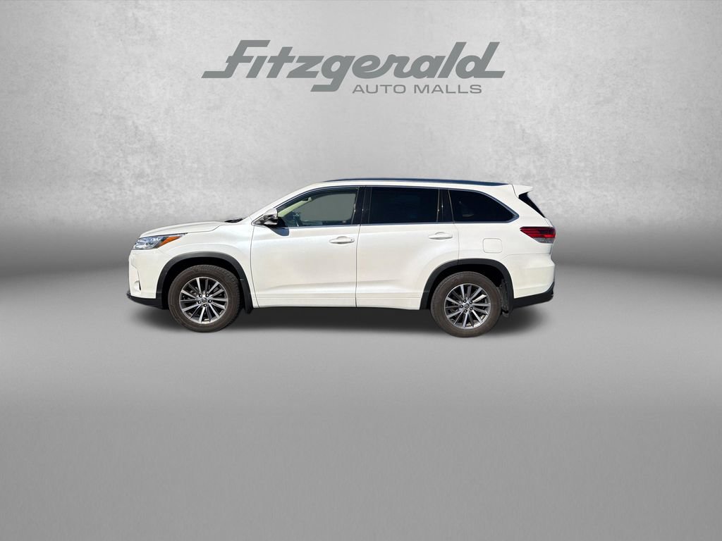 Used 2018 Toyota Highlander XLE AWD/4WD image 5