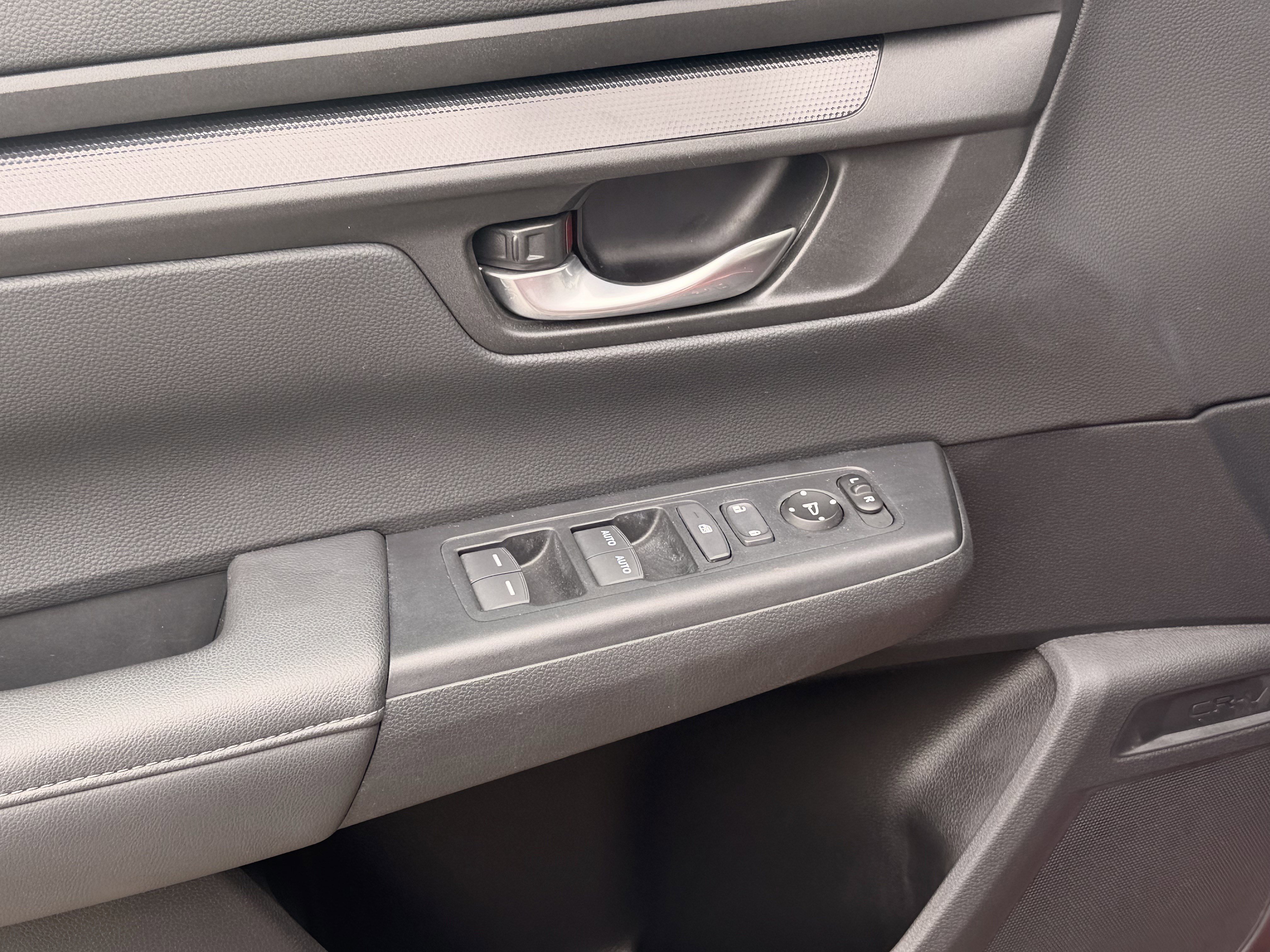 Used 2024 Honda CR-V EX image 11