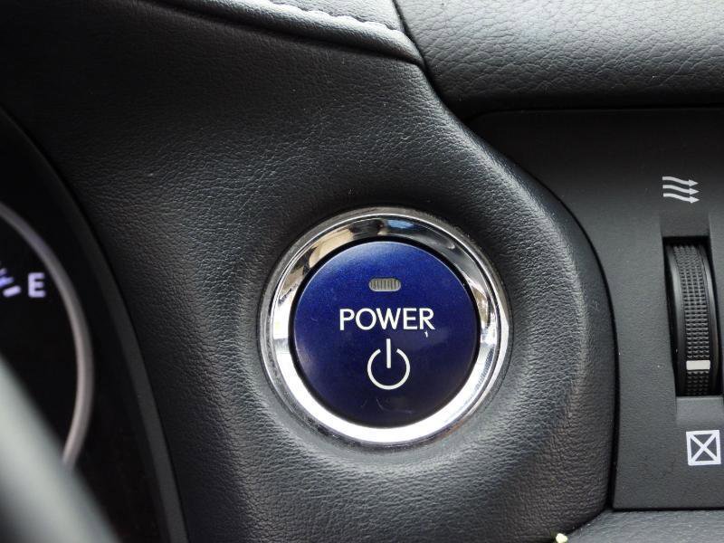 Used 2013 Lexus CT 200h w/ Premium Pkg w/Backup Camera image 38