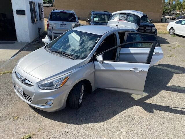 Used 2014 Hyundai Accent SE image 20