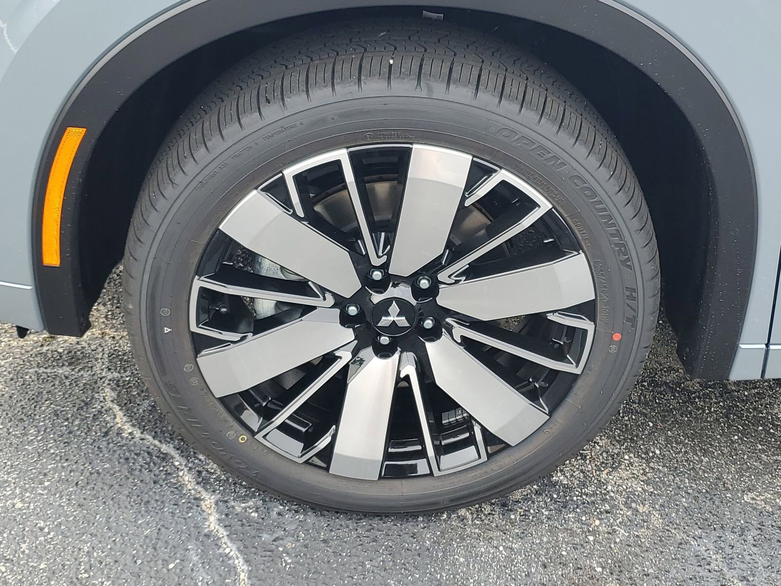 New 2026 Mitsubishi Outlander SEL image 31