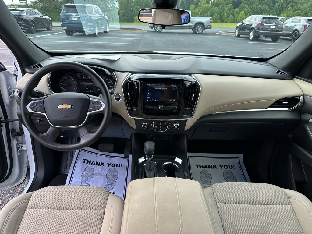 Used 2023 Chevrolet Traverse LS FWD image 15