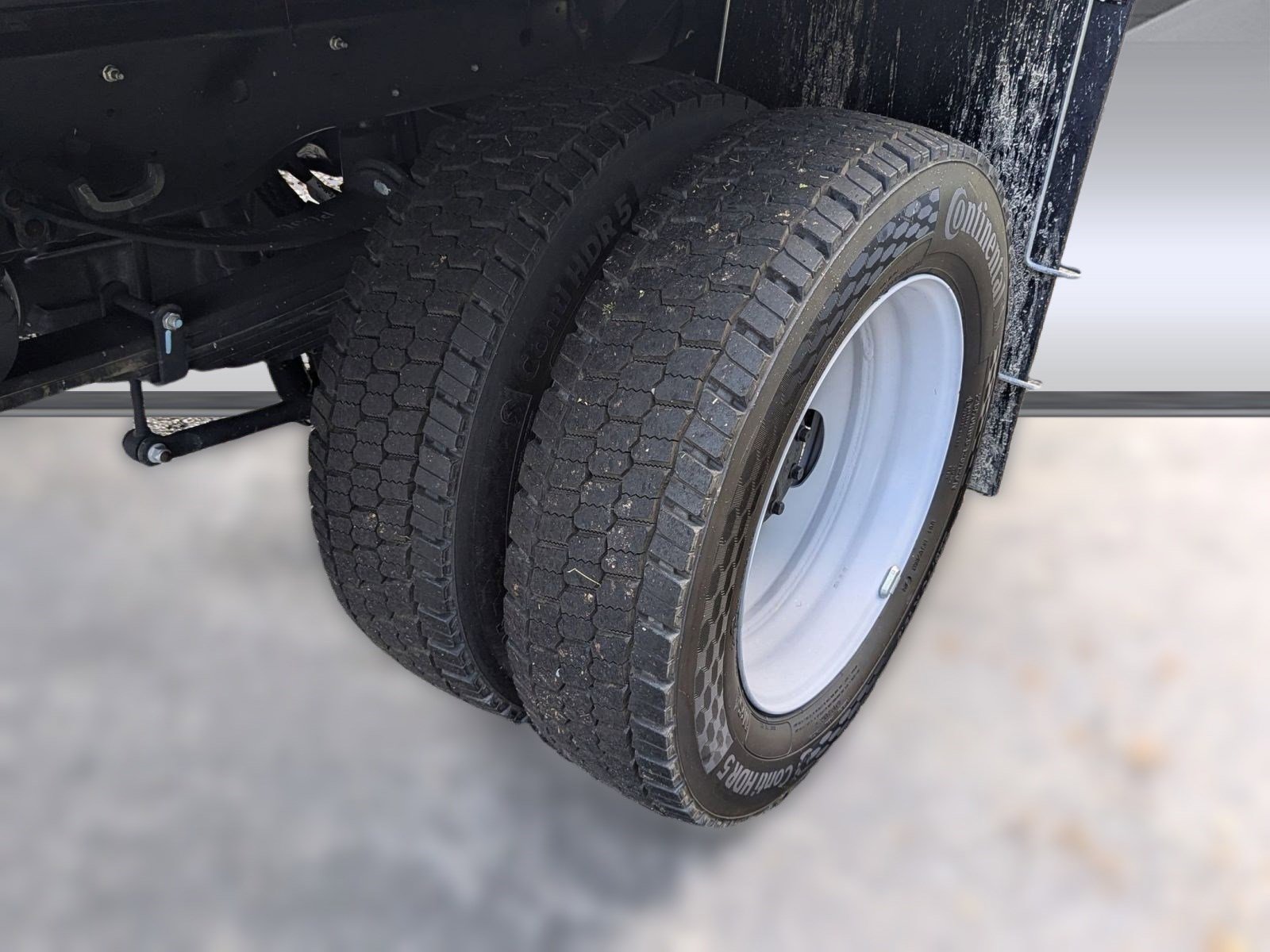 New 2024 Ford F550 2WD Regular Cab Super Duty image 29