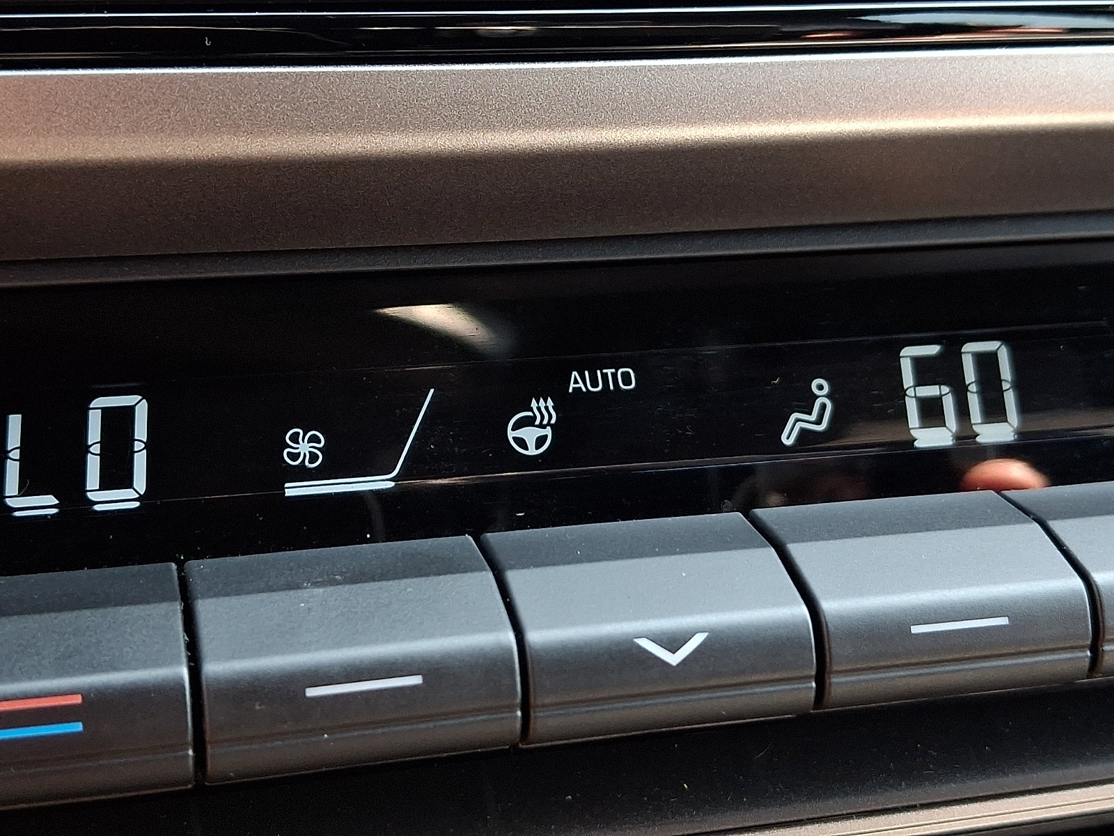 Used 2025 Toyota Camry SE w/ Convenience Package FWD image 26