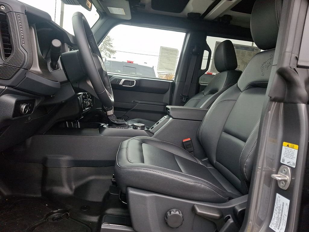 New 2025 Ford Bronco Badlands image 6