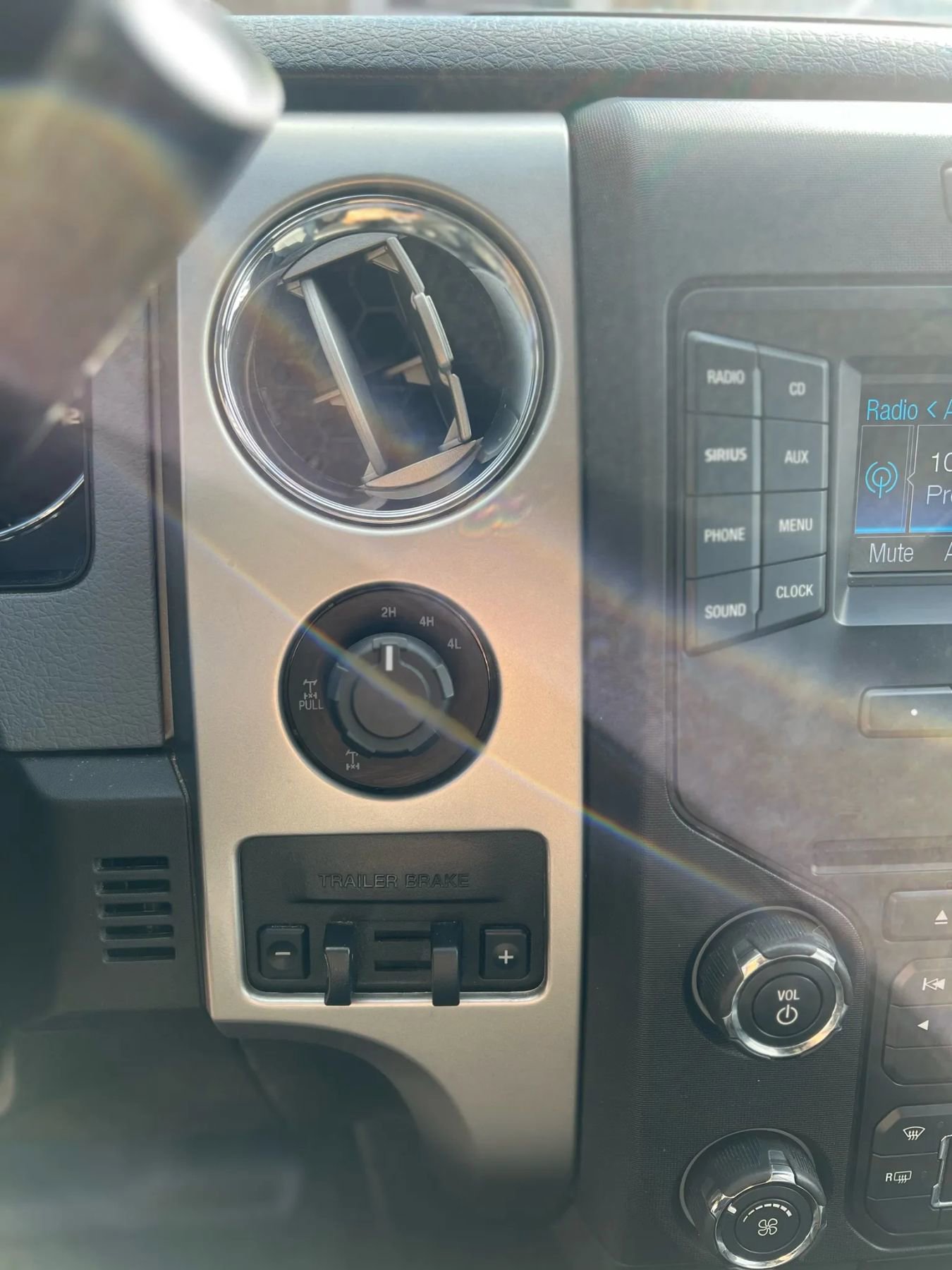 Used 2013 Ford F150 XLT w/ Luxury Equipment Group image 30