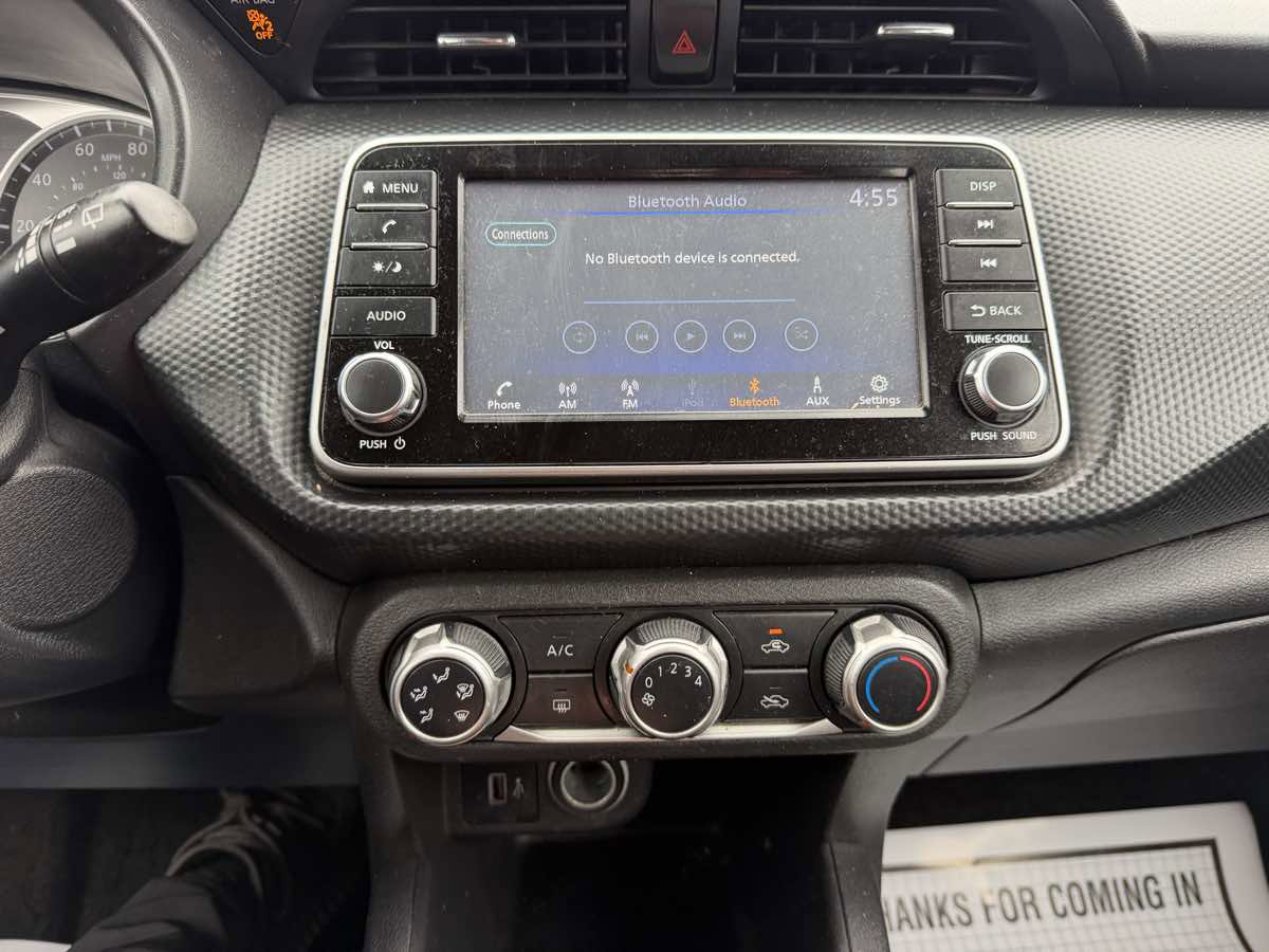 Used 2022 Nissan Kicks S image 34