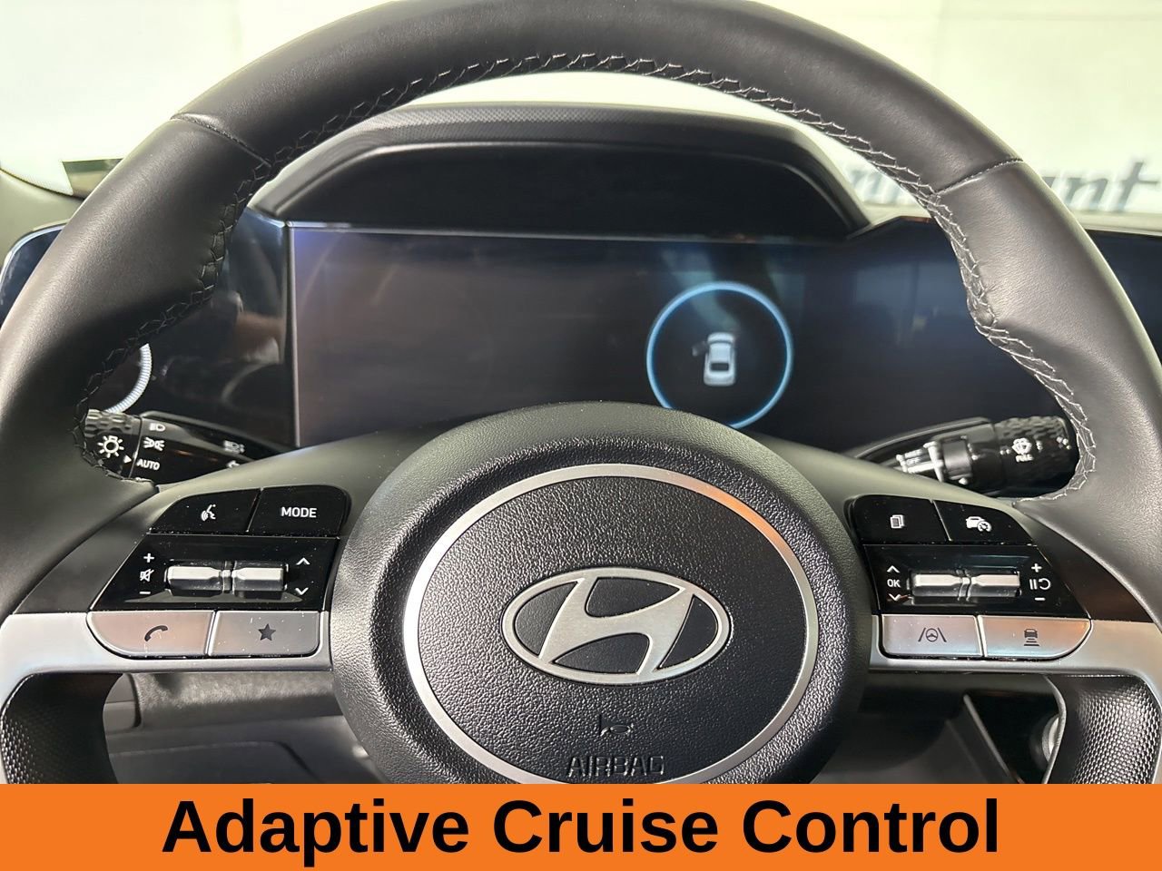 Used 2025 Hyundai Elantra Limited FWD image 13