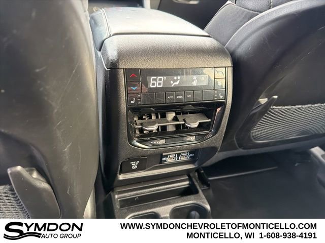 Used 2023 Jeep Grand Cherokee L Limited w/ Luxury Tech Group II image 19