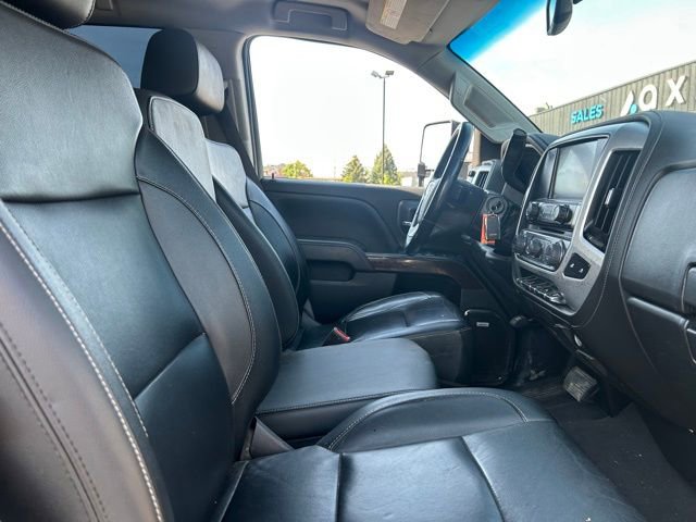 Used 2019 GMC Sierra 2500 SLT w/ Duramax Plus Package AWD/4WD image 32