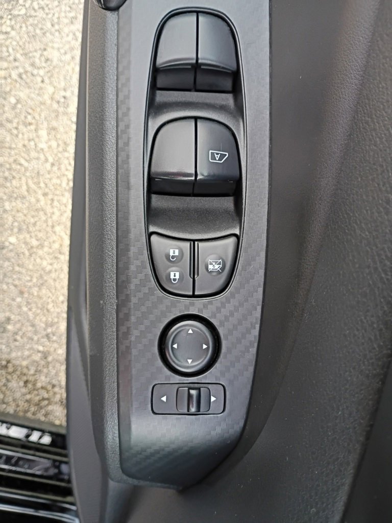 Used 2024 Nissan Altima 2.5 SV image 17