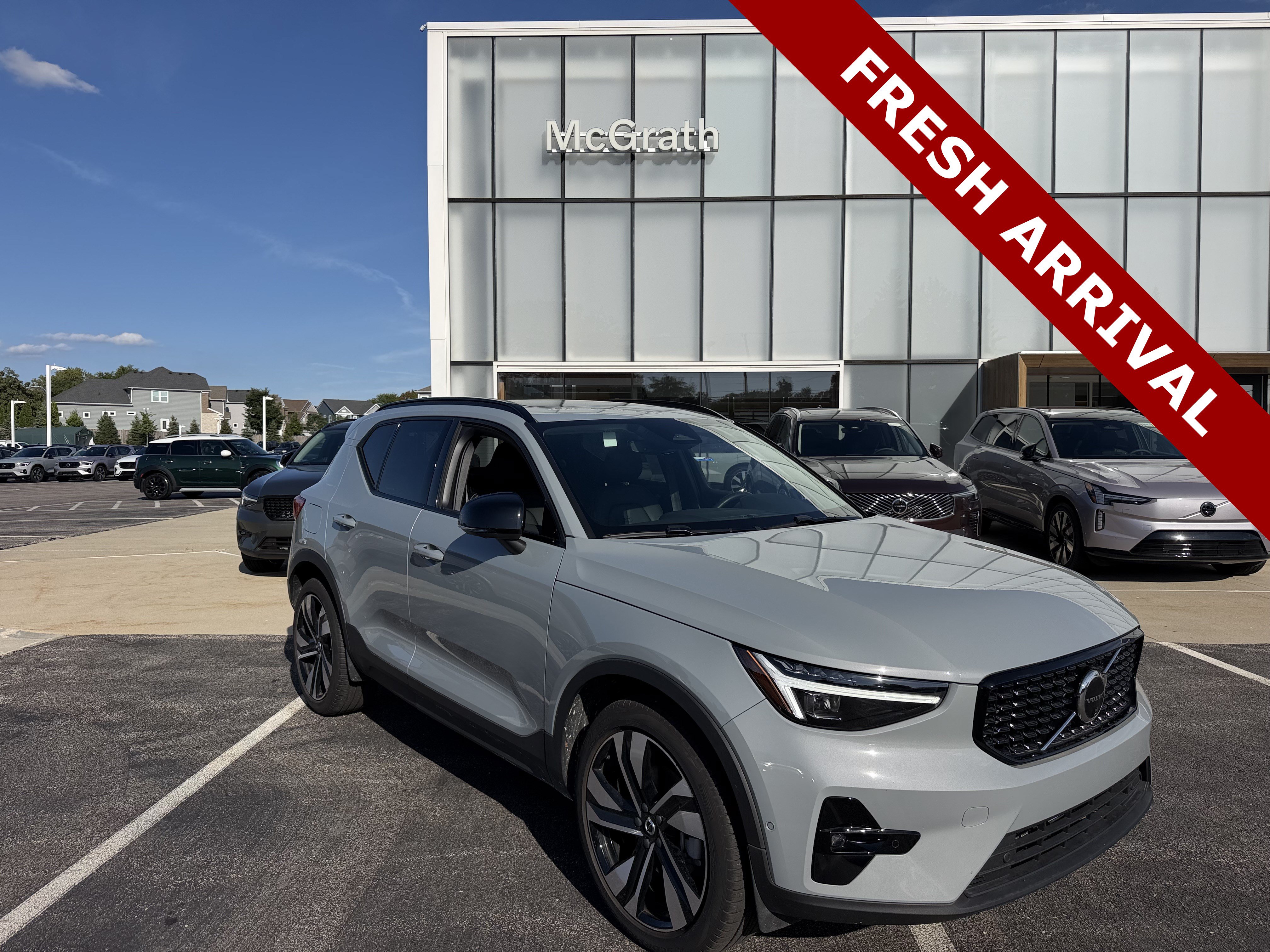 Used 2024 Volvo XC40 B5 Ultimate w/ Protection Package Premier