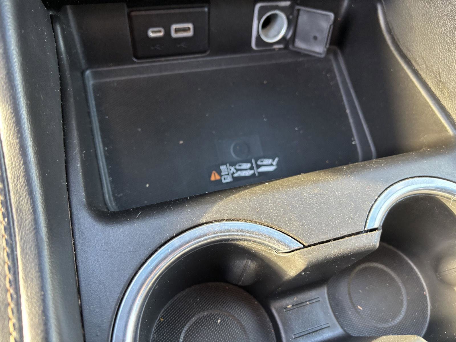 Used 2022 GMC Yukon XL SLT w/ SLT Premium Package image 18