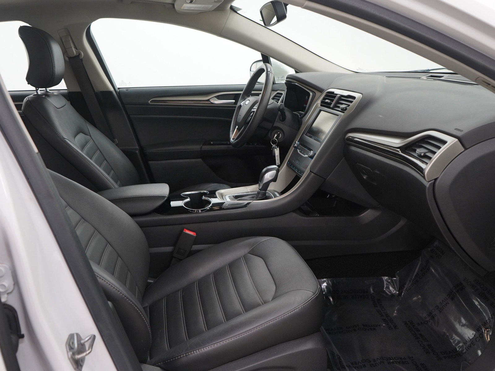 Used 2015 Ford Fusion SE w/ Equipment Group 202A image 10