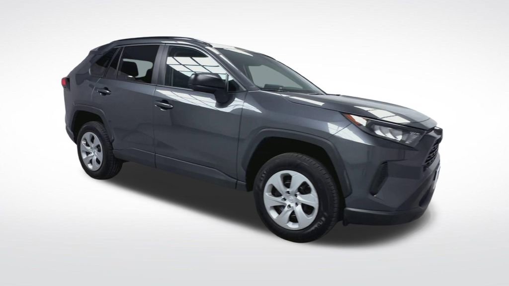 Used 2019 Toyota RAV4 LE AWD/4WD image 15