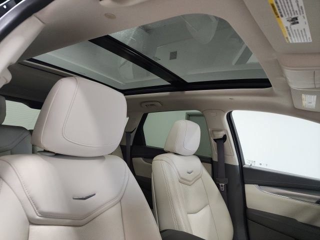 Used 2019 Cadillac XT5 Luxury AWD/4WD image 8