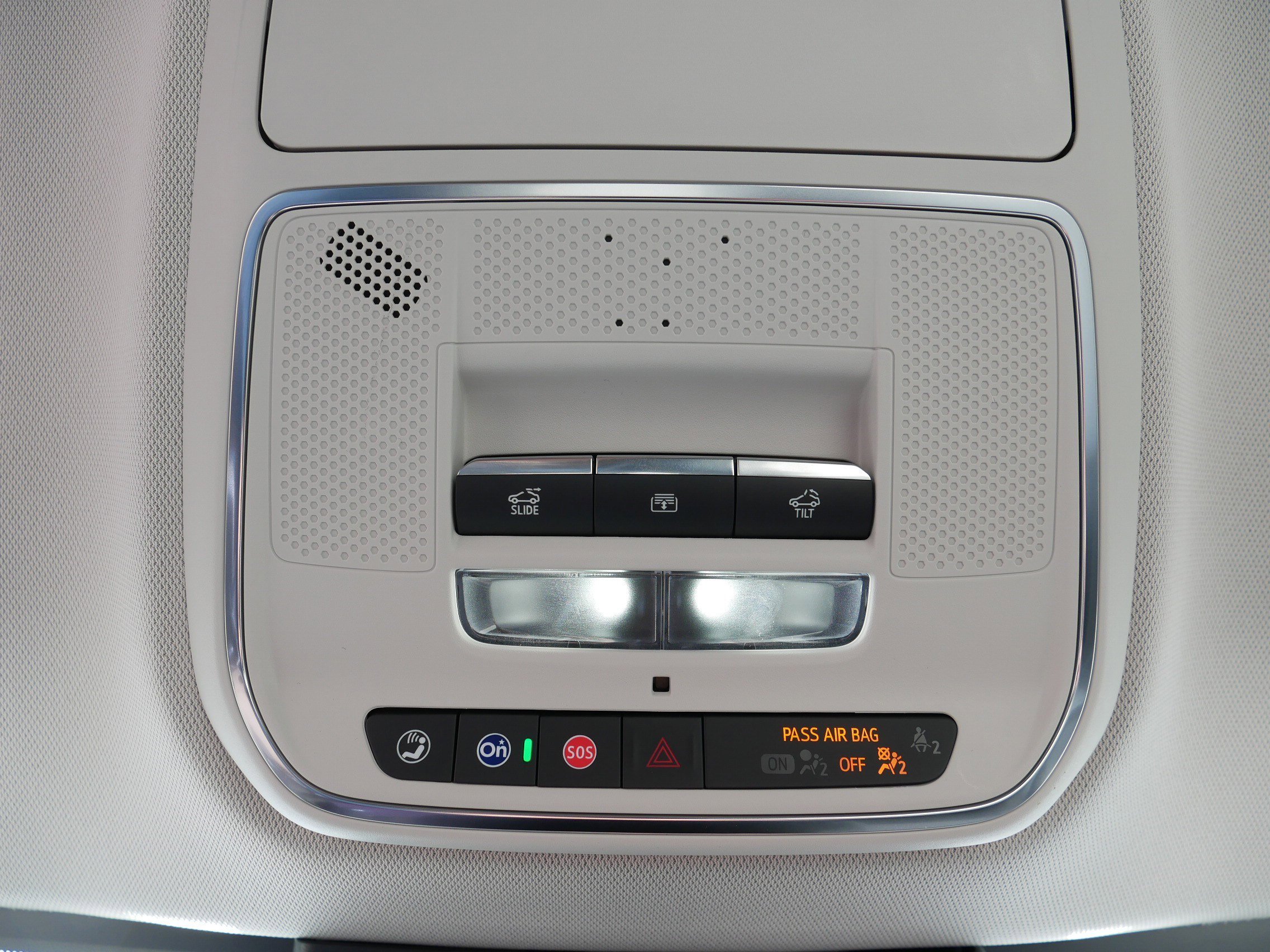 Certified 2025 GMC Acadia Denali w/ Super Cruise Package image 32