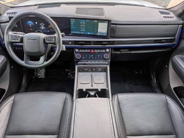 Used 2025 Hyundai Santa Fe Calligraphy AWD/4WD image 17