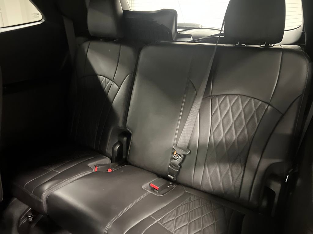 Certified 2023 Buick Enclave Avenir w/ Avenir Technology Package image 15