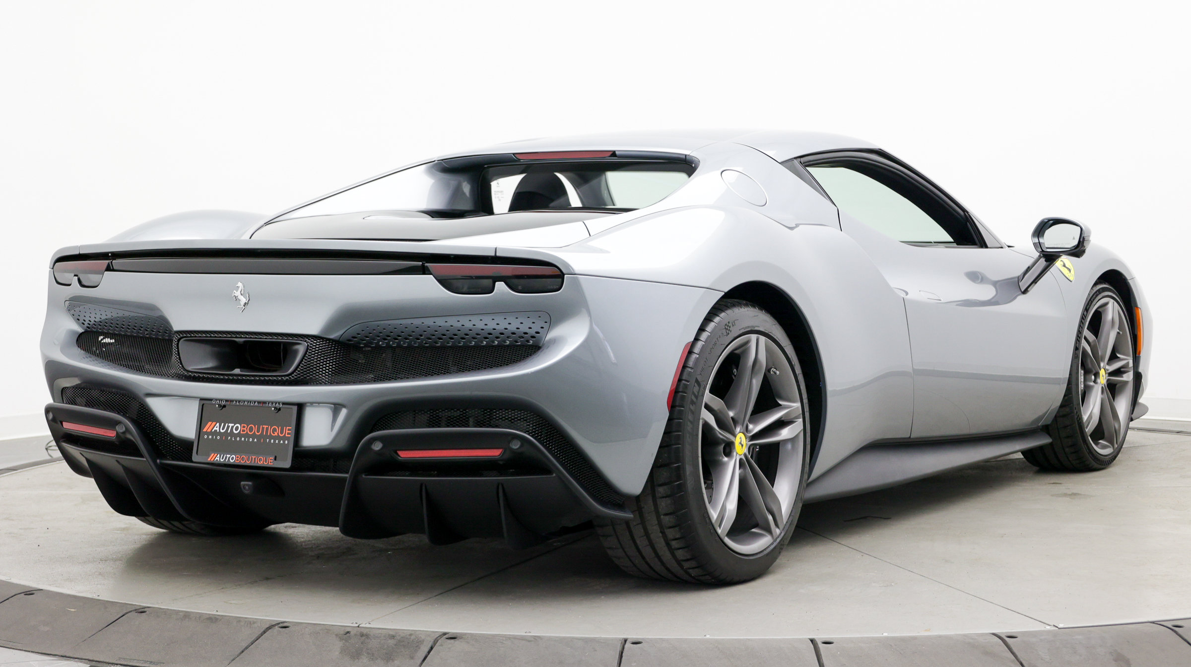 Used 2022 Ferrari 296 GTB RWD image 7