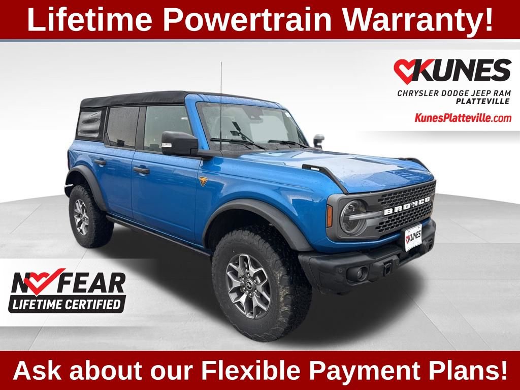 Used 2023 Ford Bronco Badlands image 3