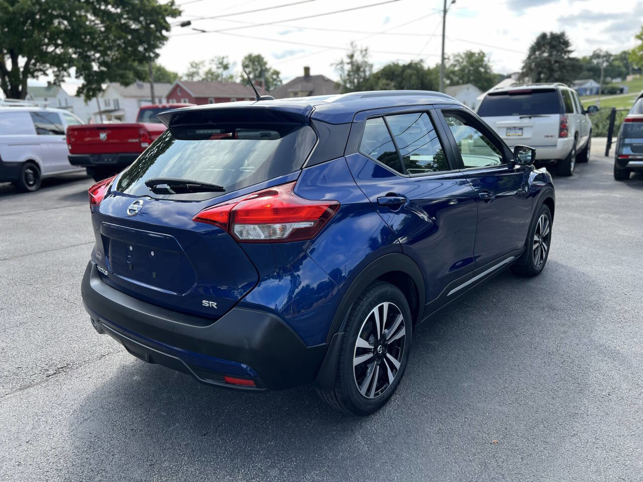 Used 2019 Nissan Kicks SR w/ SR Premium Package image 5