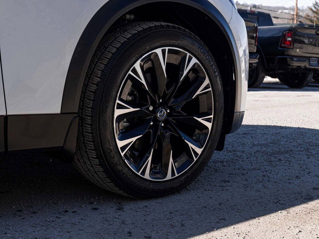 Used 2024 MAZDA CX-90 Plug-In Hybrid w/ Premium Plus image 9