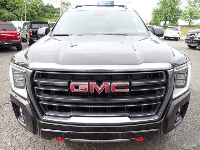 Used 2024 GMC Yukon XL AT4 w/ Technology Package AWD/4WD image 9
