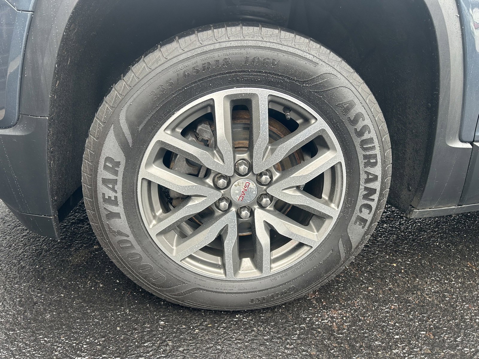 Used 2019 GMC Acadia SLE image 37