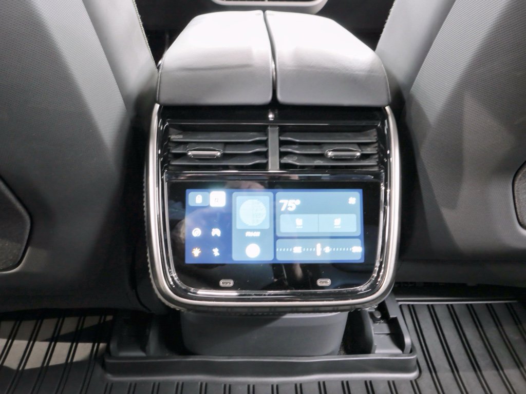 Used 2022 Rivian R1T Adventure image 20