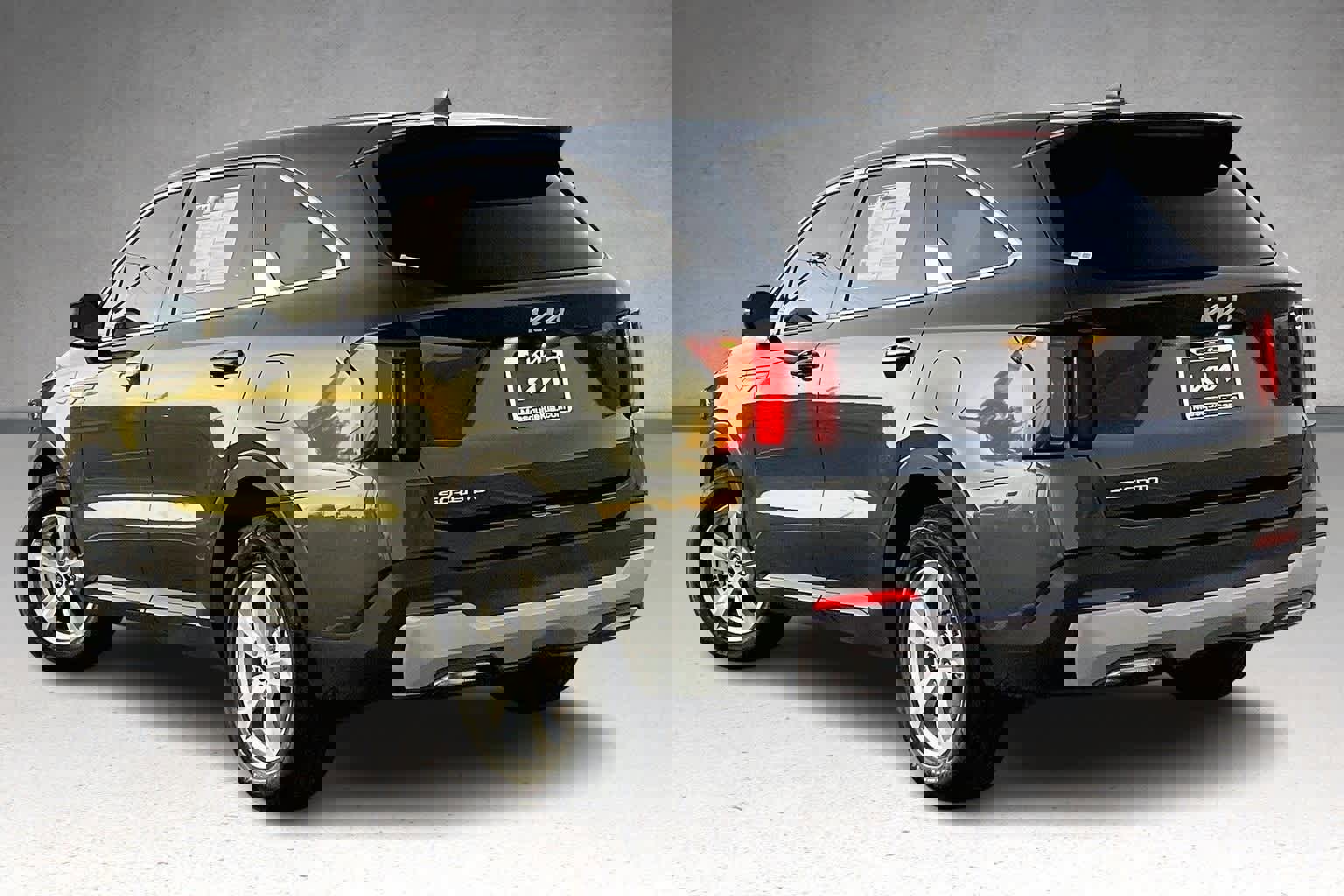 Certified 2024 Kia Sorento LX image 4