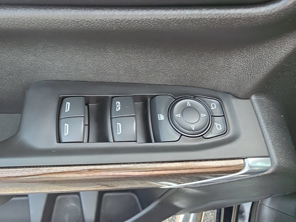 Used 2021 Chevrolet Silverado 1500 LT w/ Bed Protection Package AWD/4WD image 24