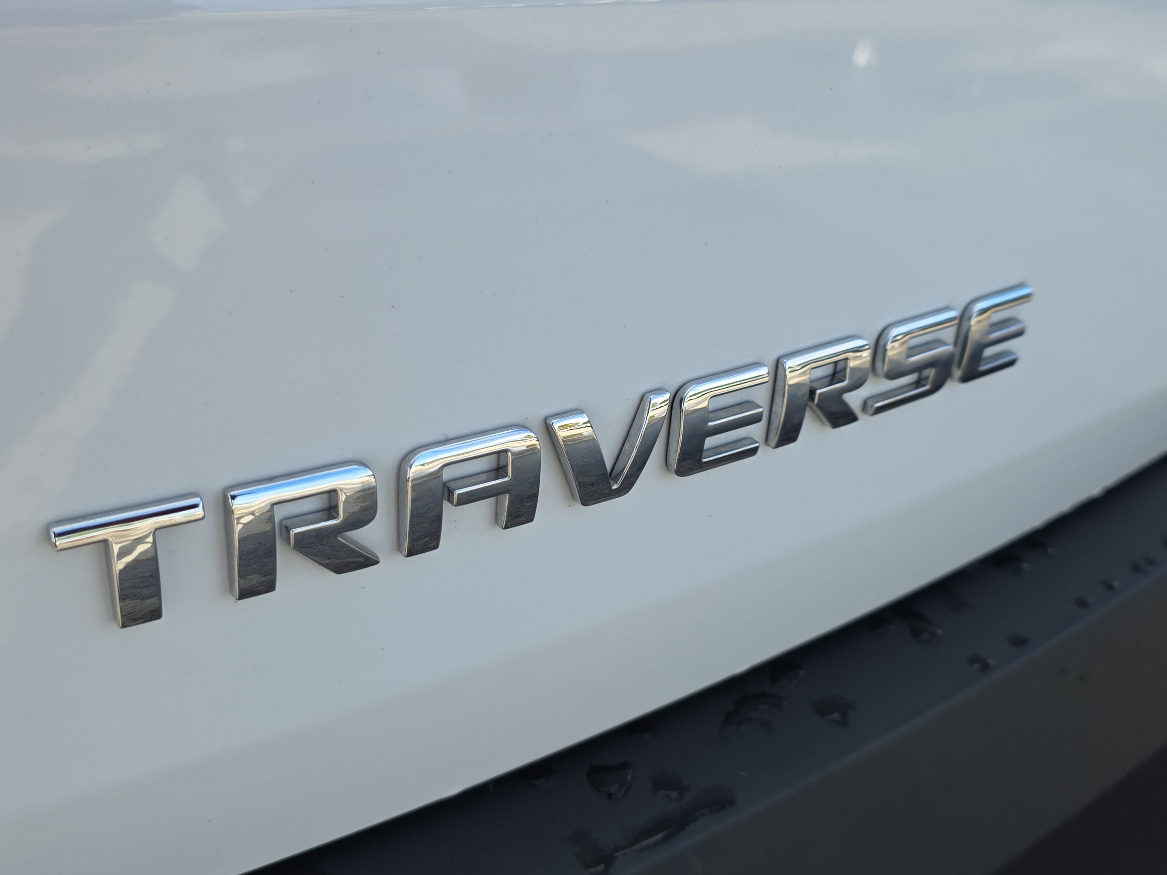 Used 2023 Chevrolet Traverse LT FWD image 28