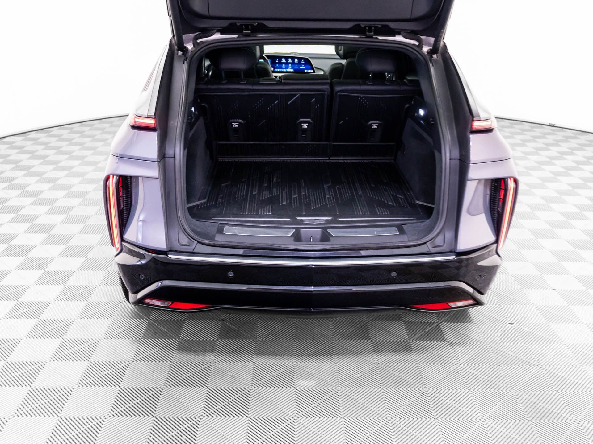 Certified 2025 Cadillac Lyriq Luxury w/ LPO, Floor Liner Package image 37